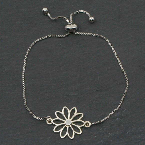 Small Flower Bracelet In Silver Plate