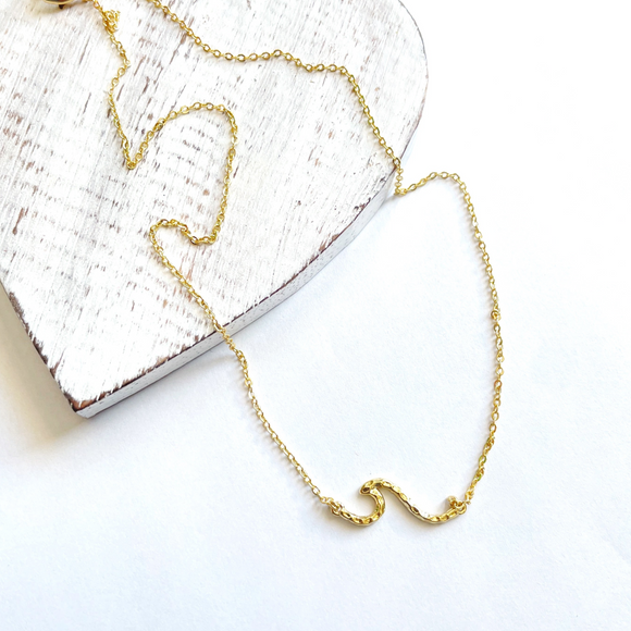 Chainlink Necklace with Wave Pendant - Gold Plate