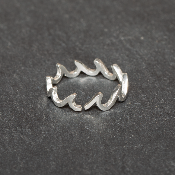 Wave Ring _ Silver Plate