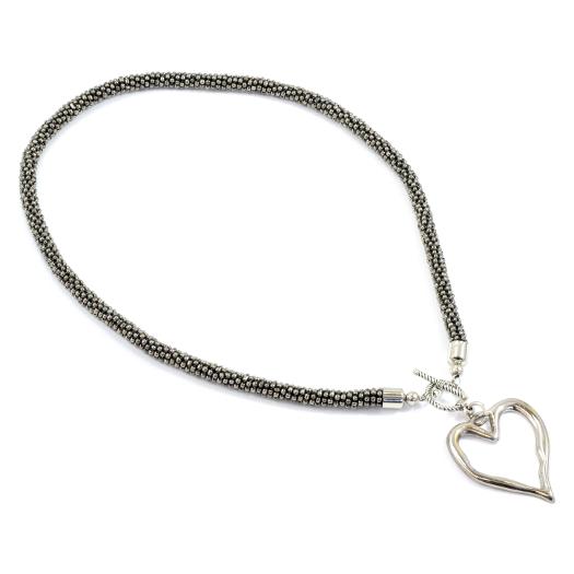 Short Beaded Open Heart Necklace - Flamingo Boutique