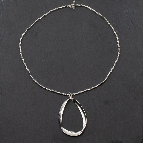 Single Twisted Oval Necklace In Silver Plate