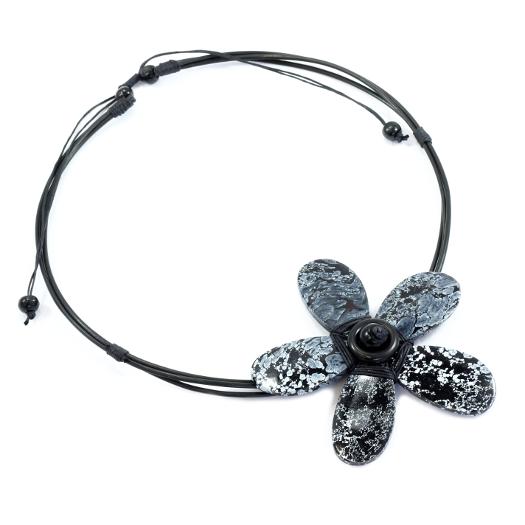 Large Wooden Flower Necklace - Flamingo Boutique